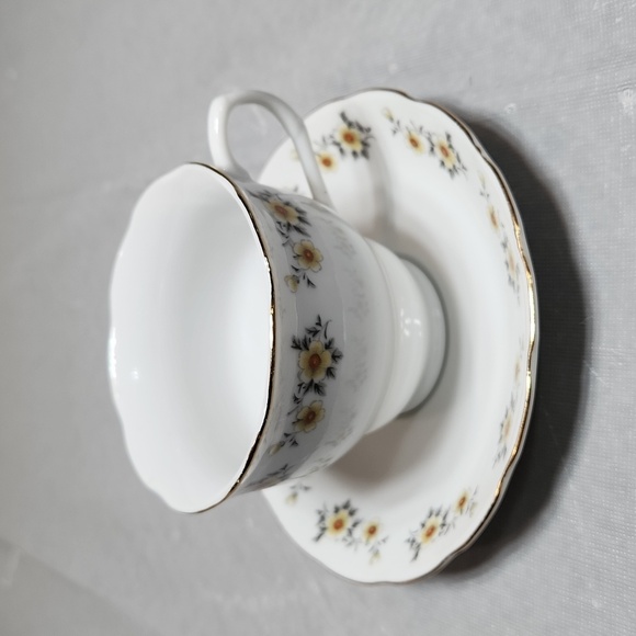 Flower Pattern Teacups - Picture 5 of 6